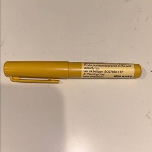 Muji compact pen 0.5mm yellow ink